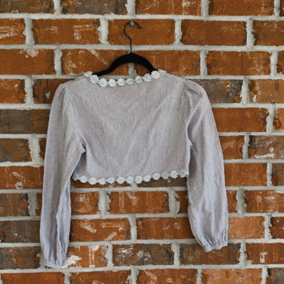 crop top - Picture 2 of 2